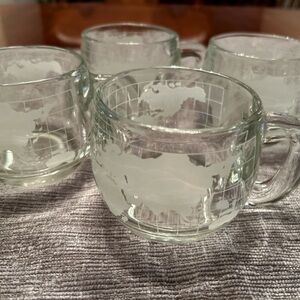 Nestle’ Vintage Globe World Mugs
